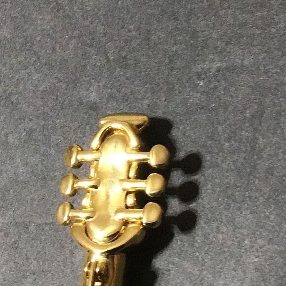 Vintage ornate crystal mandolin broach - Picture 5 of 6